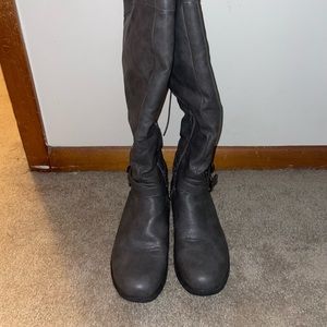 Dark grey dress boots